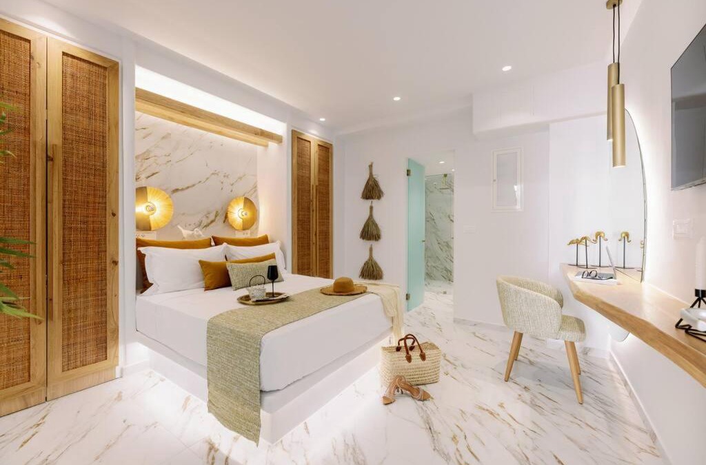 Agios Prokopios House | Venus Suite with Hot Tub