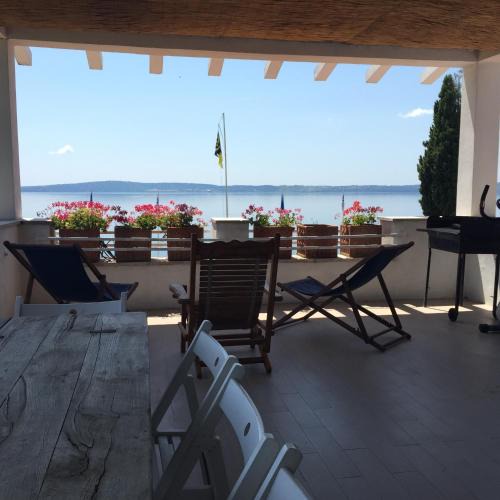 Lake Bracciano Apartment | Verde Blu Lakefront Boutique Holiday Apartments Trevignano Romano
