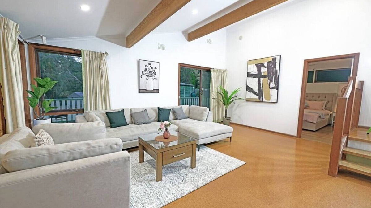 Mitcham House | Vermont Big Group Holiday Entire House 8BRM VIC