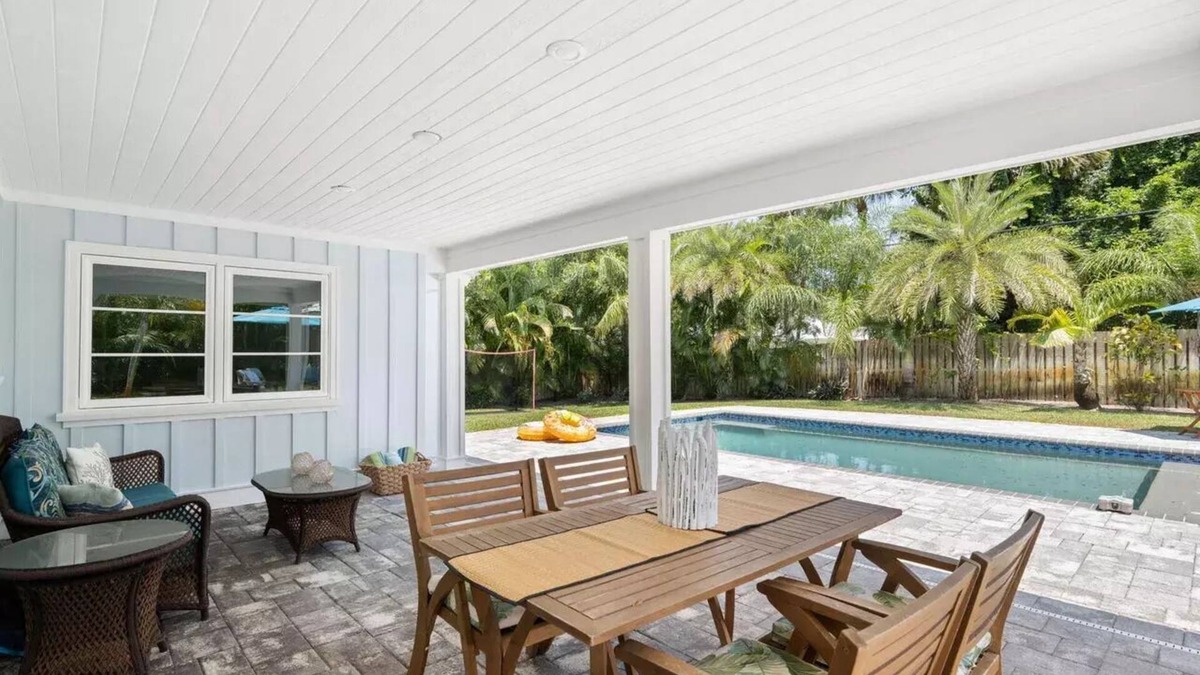 Central Beach House | Vero Beach lifestyle steps to town and beach.