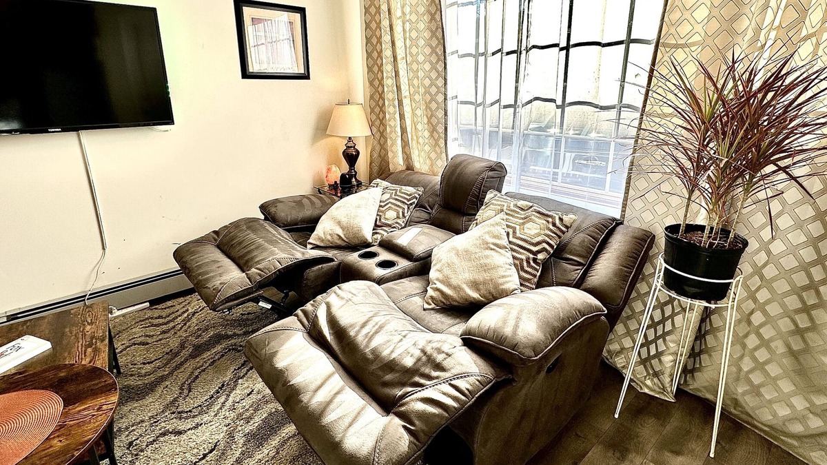 Swarthmore Apartment | Versatile 1B/1B w/ Parking, Swarthmore College Steps Away!