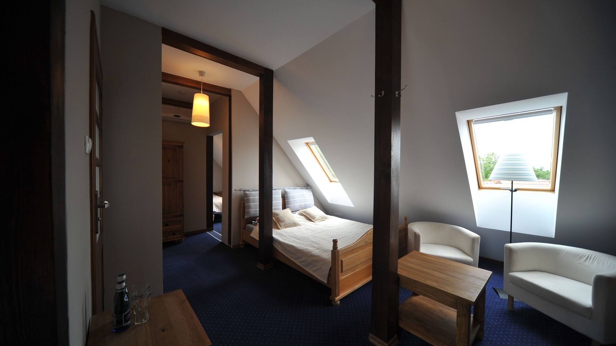Gledy Hotel | Vertigo Narie