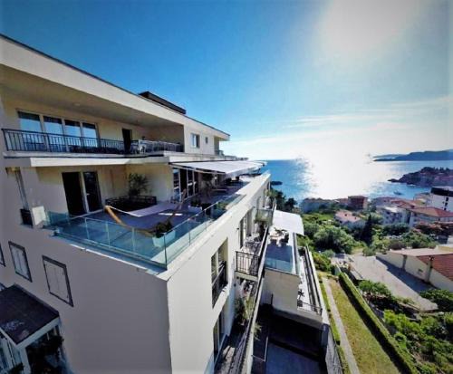Sveti Stefan Apartment | Vertmont Villa