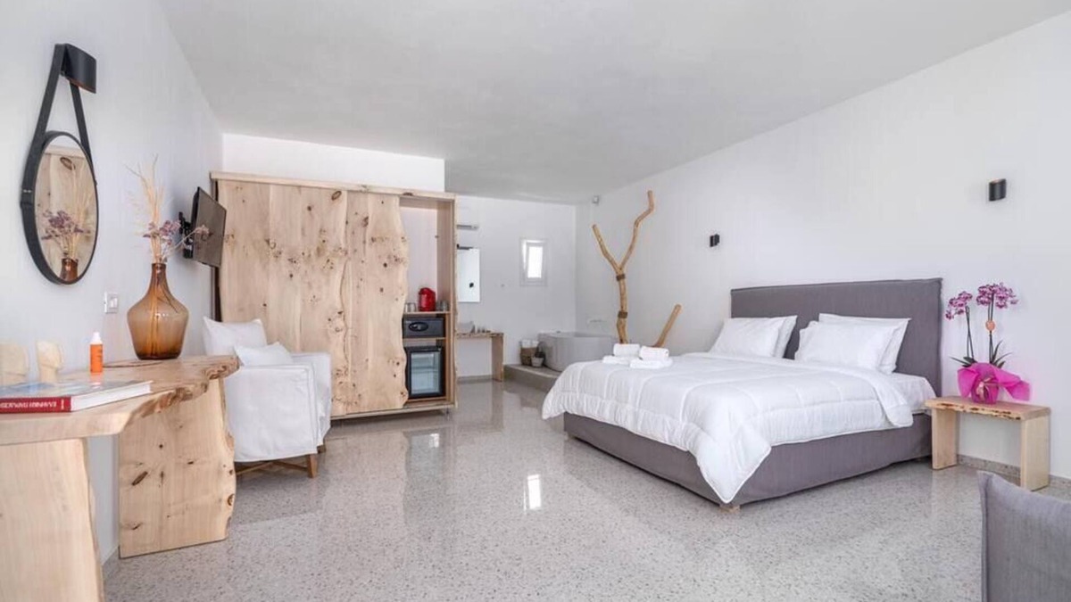 Glastros Apartment | Very elegant suite for 2 people, with jacuzzi and