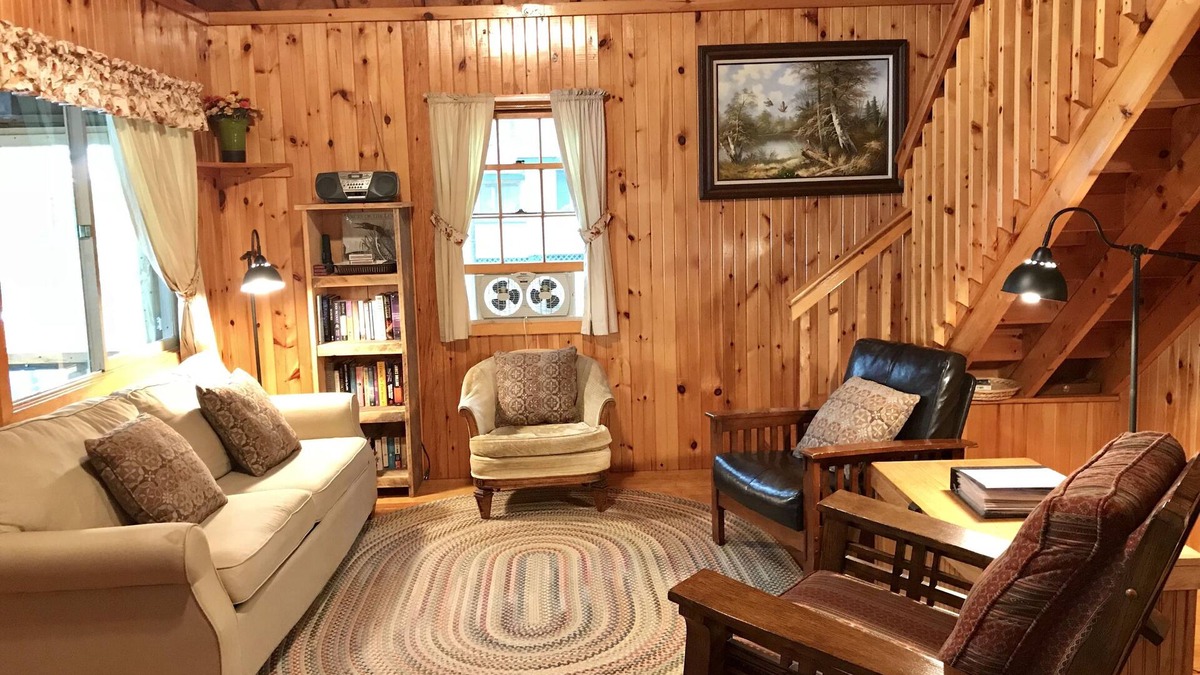 Leeds Cottage | Very Family Friendly Newly Updated Cottage on Androscoggin Lake