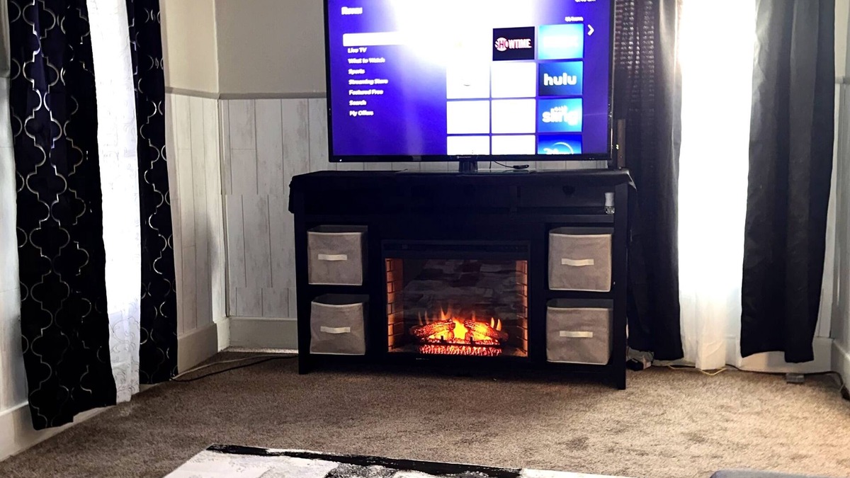 Lincoln House | Very large 1 bedroom house with hot tub very roomy