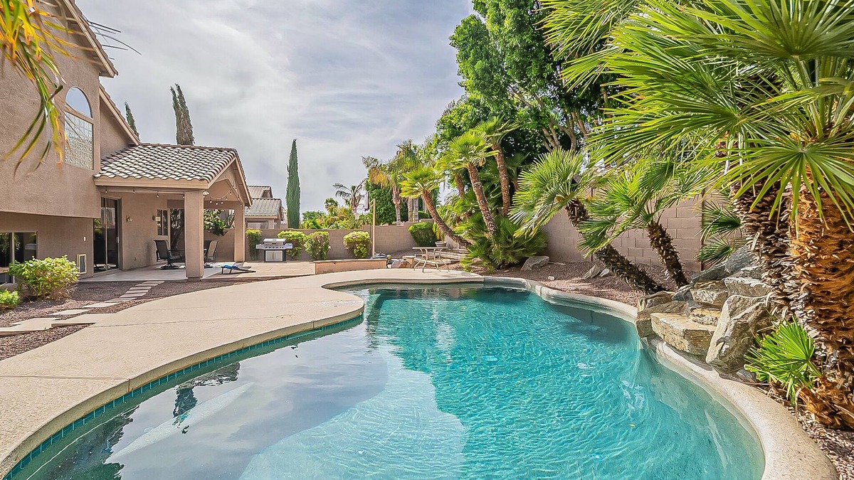 Sierra Verde at Arrowhead Ranch House | Very Large 5br, Arrowhead Ranch, Games, Quiet, Relaxing