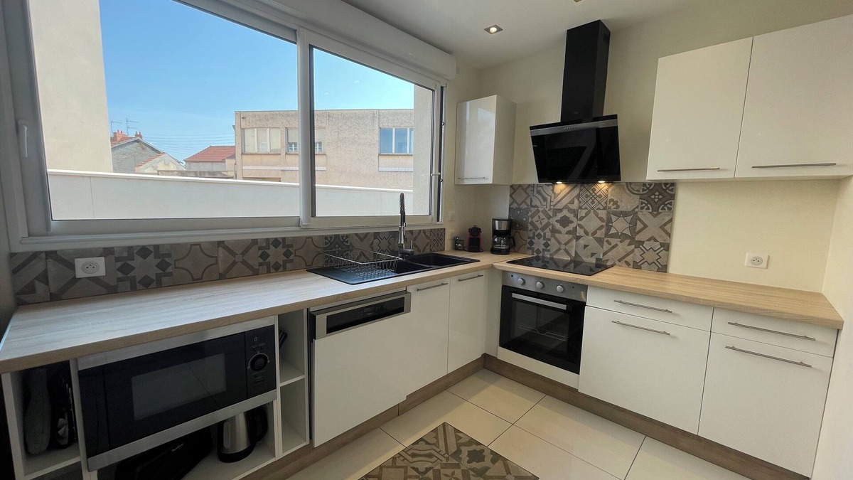 Montlucon Apartment | Very large renovated loft in the center of Montluçon, FREE WIFI