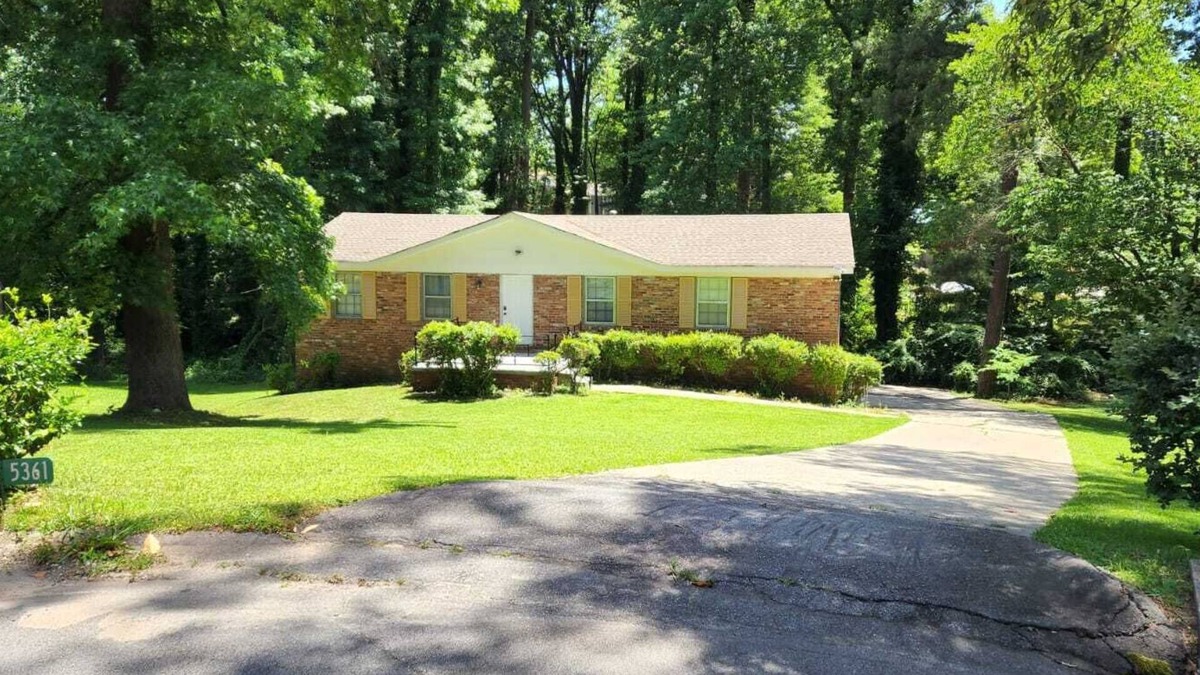 Lake City House | Very nice neighborhood, extra piecefull, 10 minutes from ATL international