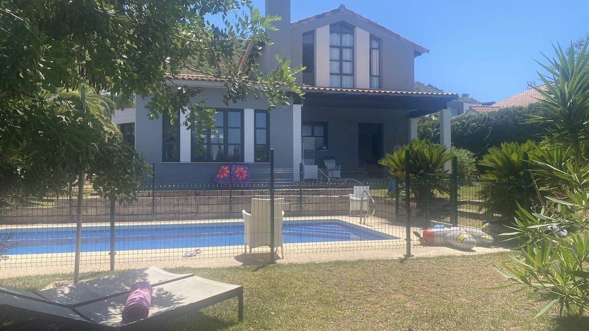 Cansalades House | Very nice villa with large garden and private pool