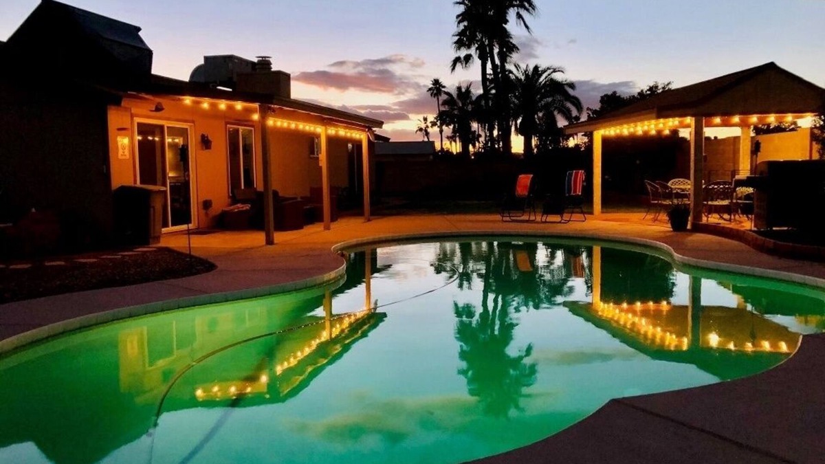 Chandler House | Very own Arizona retreat with private pool and putting green. Sleeps six
