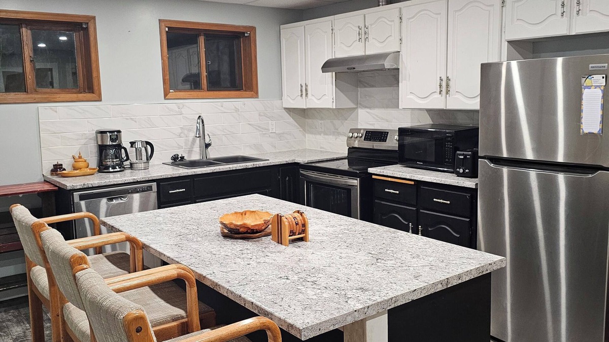 Prince George House | Very spacious 3 bedroom 1 bathroom basement suite.