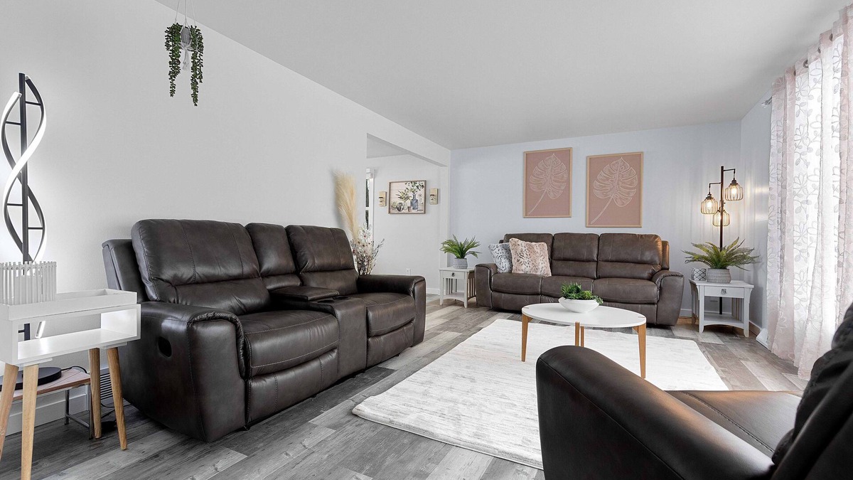 Allouez House | Very spacious, clean and tastefully remodeled home