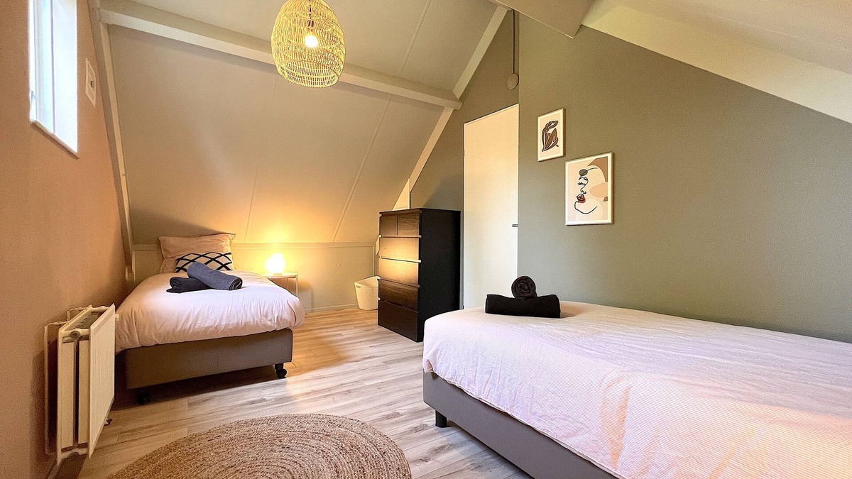 Ewijk House | Very stylish holiday home with hot tub and sauna