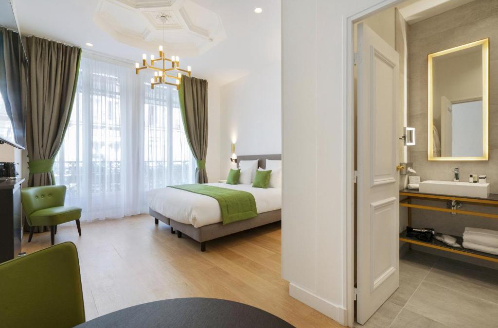 Champs-Elysees Hotel | Vestay Montaigne