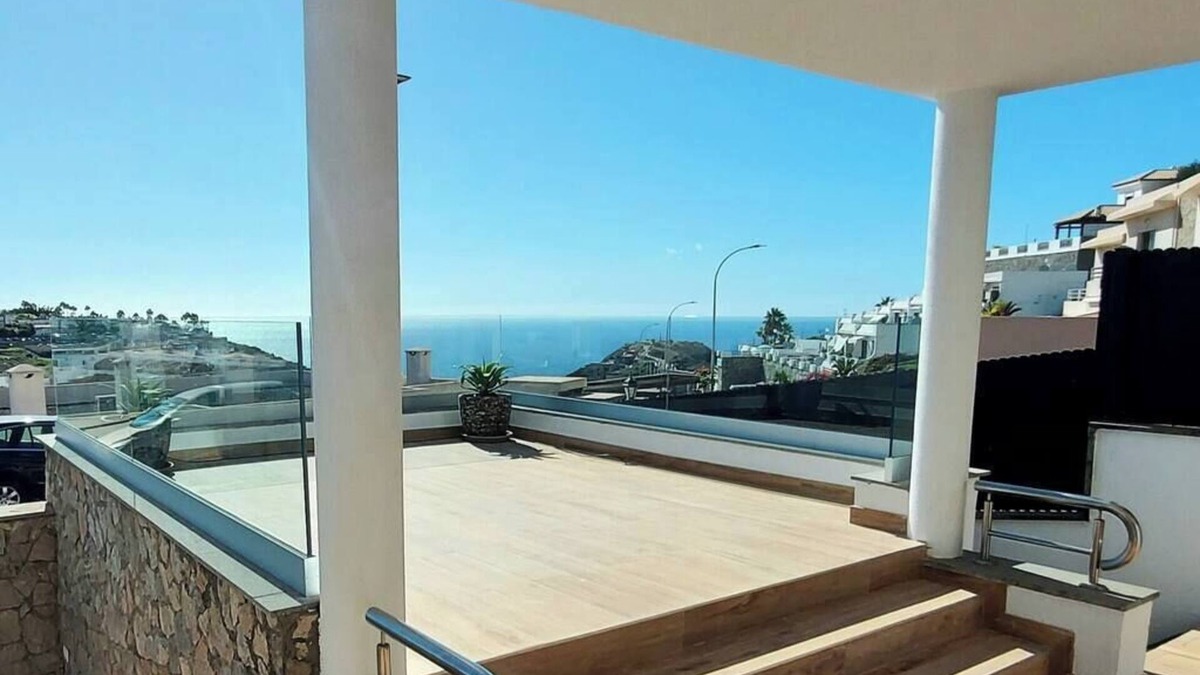 Puerto Rico Villa | Villa Playa Amadores - Luxury villa with heated pool