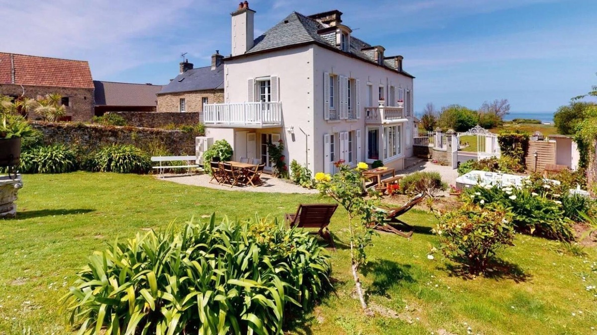 Urville-Nacqueville Cottage | Vieux Colombier 15 pers option spa, Sea View Canoe