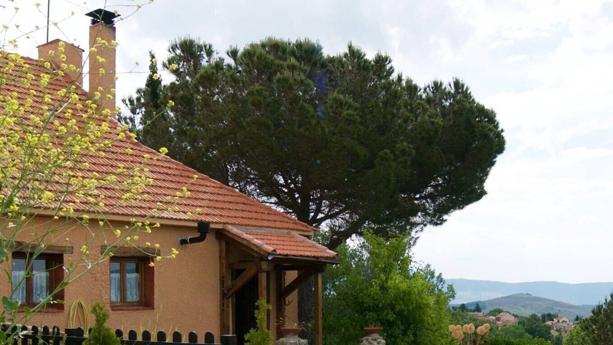 Braojos Other | VIA FERA, with views of Nature
