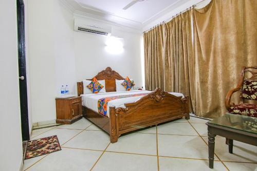 DLF Phase 3 Hotel | Via Singh Suite - DLF Phase 3, Gurugram