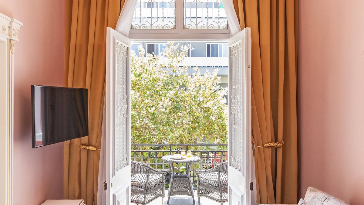 Rhodes House | Via Villa Iliotti