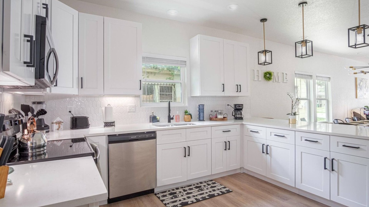 Denver Heights House | Vibrant 4BR 3BA Oasis Near Happy Downtown
