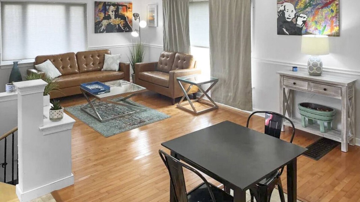 Lancaster House | ★ Vibrant Home. Perfect Location.