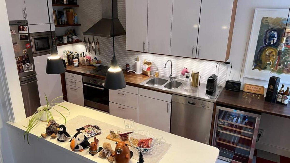 SoFo Apartment | Vibrant neighbourhood in the heart of popular Södermalm. Safe and central street