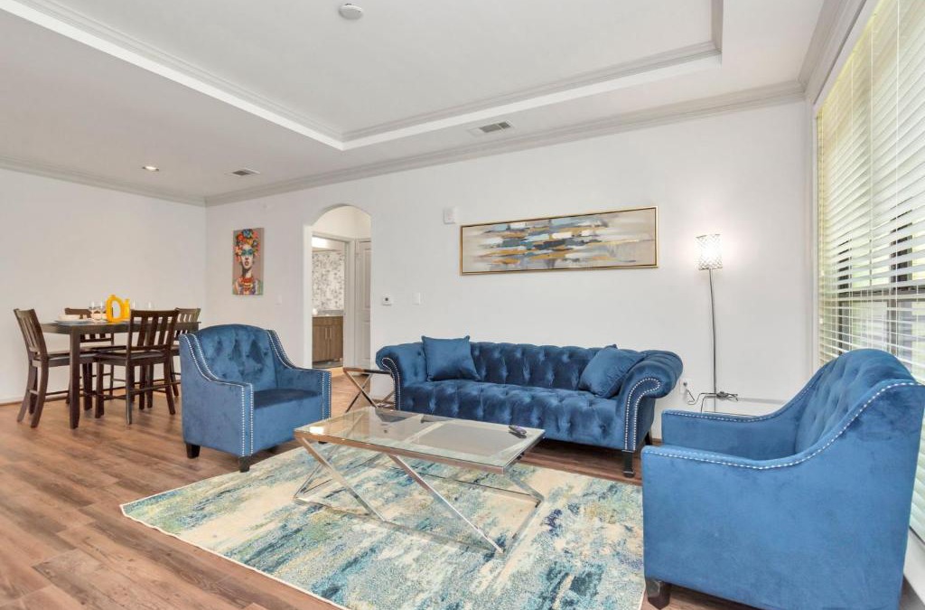 Conroe Apartment | Vibrant & Spacious Double King suite