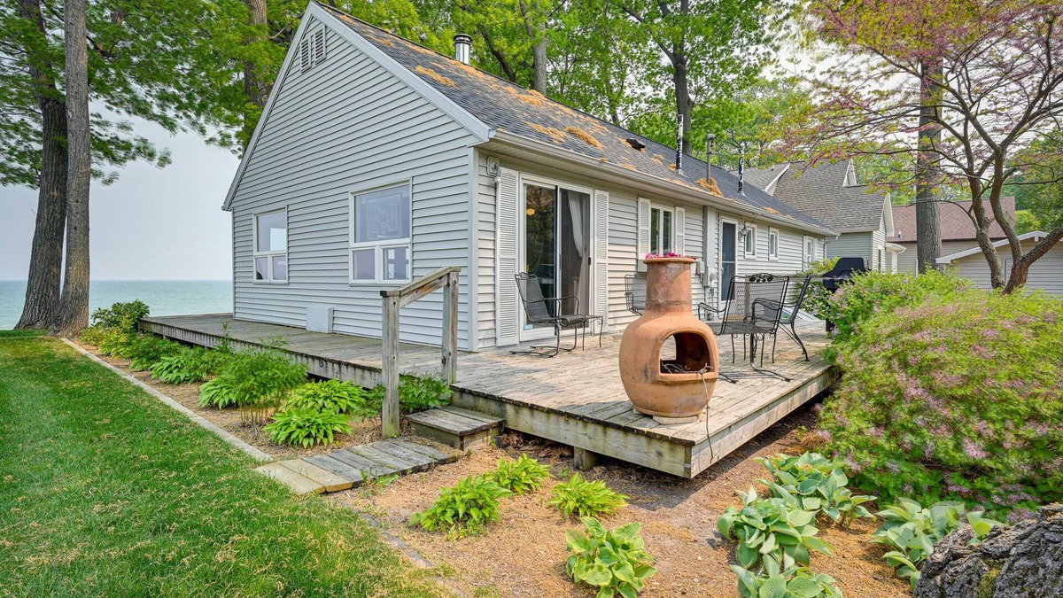 Tawas City Cottage | Vibrant Waterfront Vacation Rental on Lake Huron!