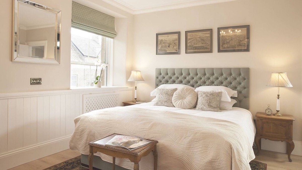 Stow-on-the-Wold House | Victoria House Stow