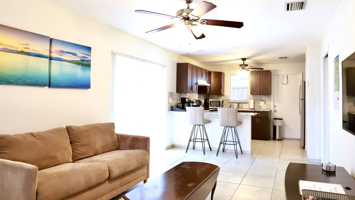 Poinciana Park Apartment | Victoria's Den-Close to airport, Cruiseport, Whole Foods