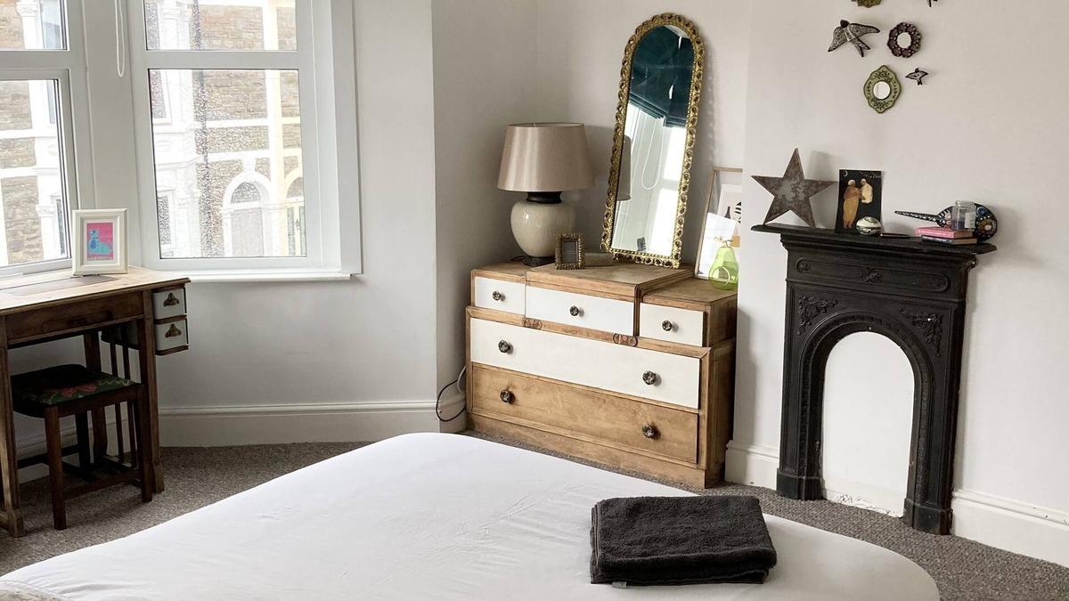 Hanham House | Victorian 2 bedroom house in Redfield St George