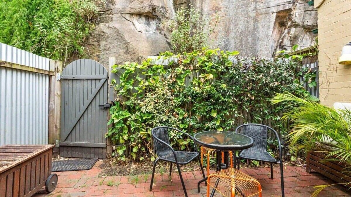 Millers Point House | Victorian 4-Bed Terrace in Rocks - Steps from CBD