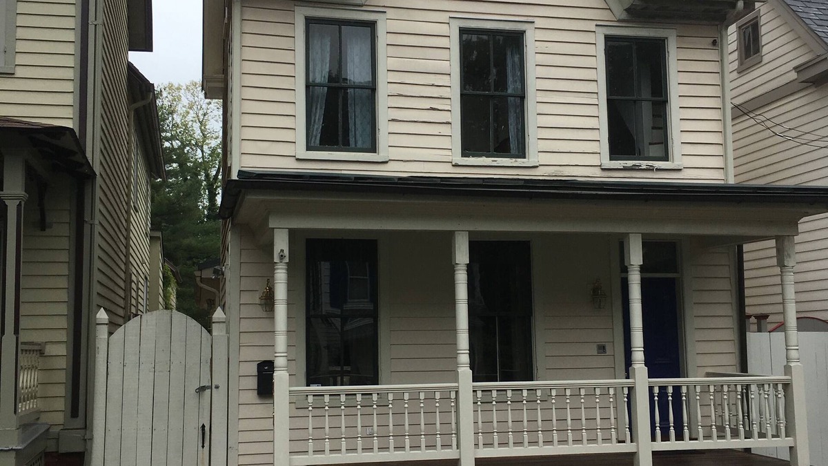 Chestertown House | Victorian Hideaway: Beautiful Exterior, Modern interior