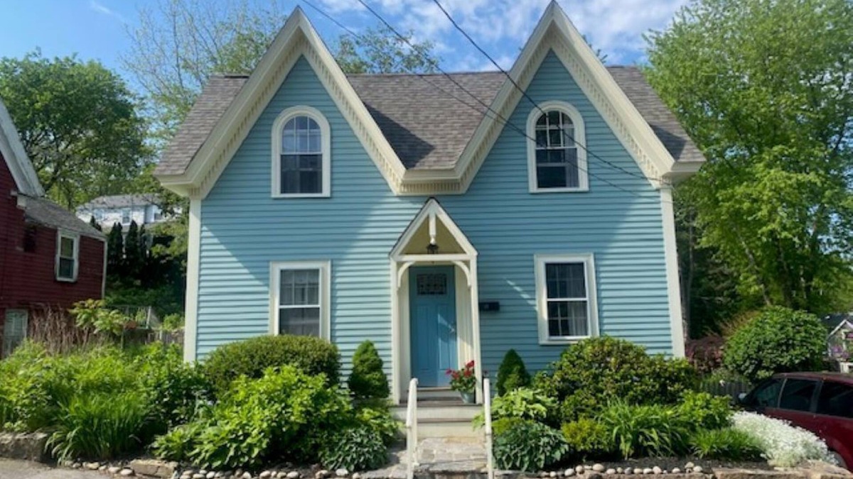 Gloucester House | Victorian home, family and pet friendly close to beaches, harbor, restaurants