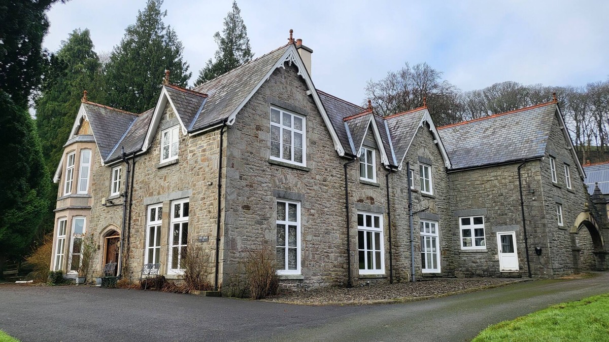 Llanycil House | Victorian stone mansion in extensive grounds overlooking Bala Lake