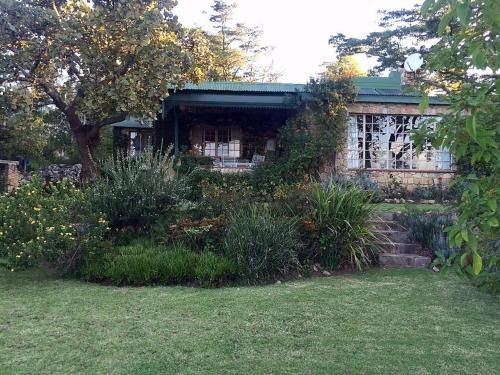 Juliasdale Apartment | Victorian style cottage in Nyanga - 2096