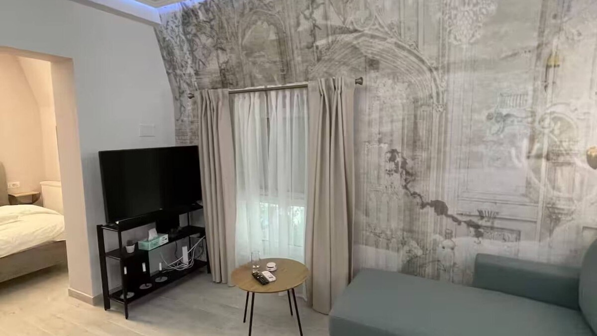Bucharest City-Centre Apartment | Victoriei Light and Comfort