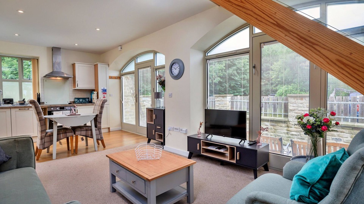 Thornton Dale Apartment | Victory Mill - Apartment Five