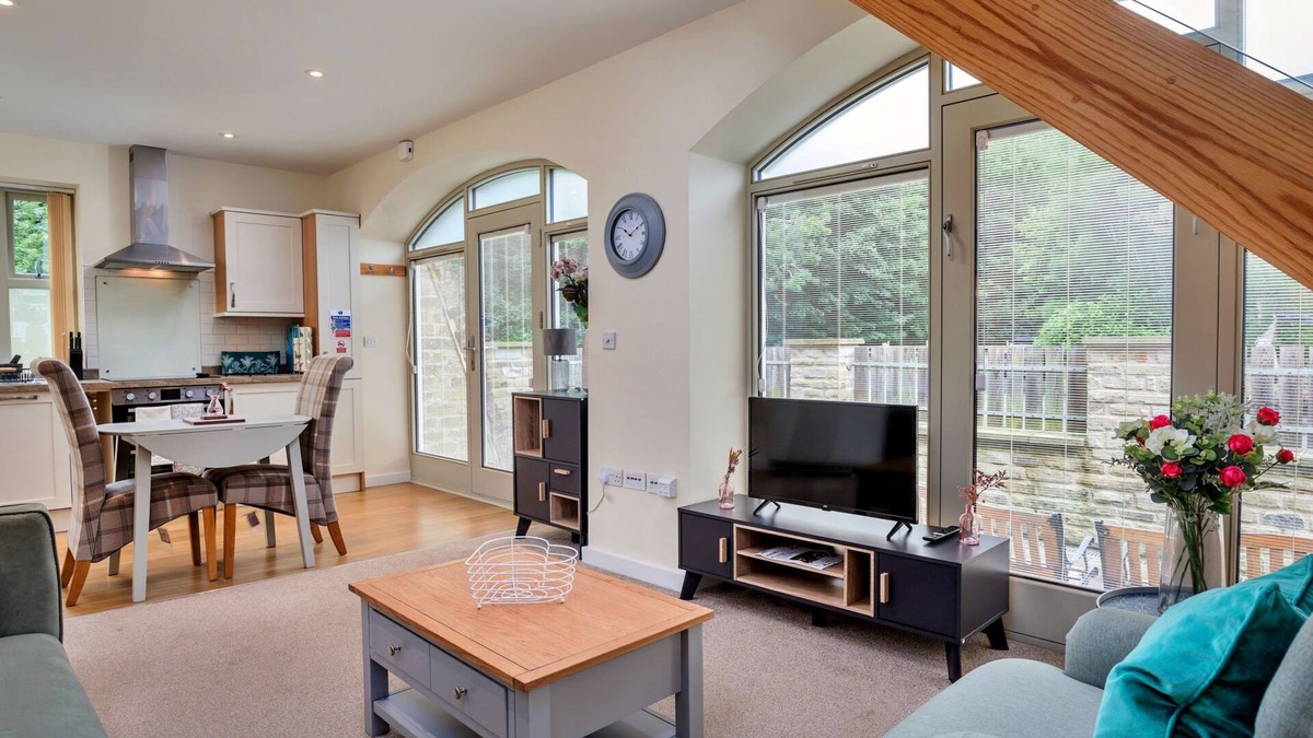 Thornton Dale Apartment | Victory Mill - Apartment Five by Interhome