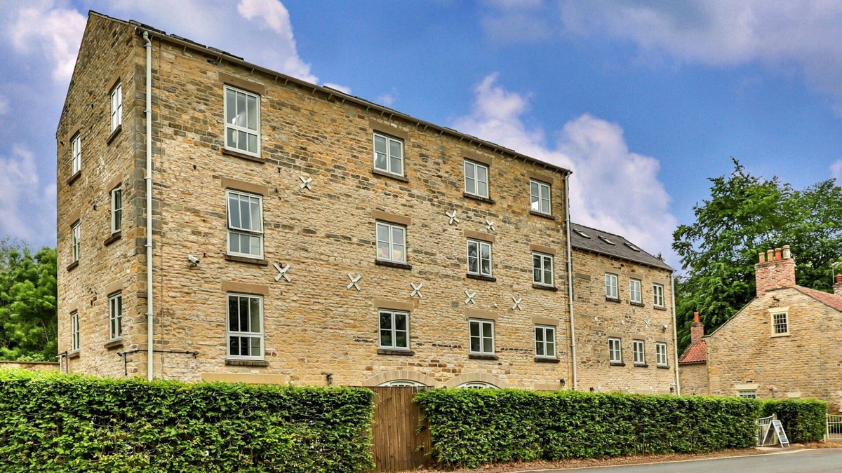 Thornton Dale Apartment | Victory Mill - Apartment One by Interhome