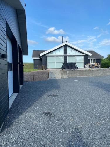 Stenstrup Villa | Vidunderligt hus 10 år. Hunde hjem. Elbil lader