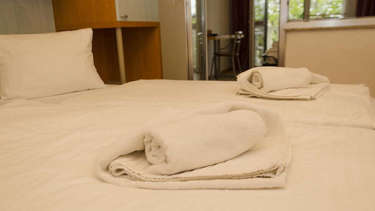 Podersdorf am See House | Vierbettzimmer mit Dusche, WC - Hotel Gästehaus Herlinde