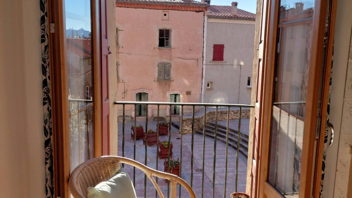 Molitg-les-Bains Apartment | Vieux Chateau Le Casteil, 2 bedroom apartment in a 15th century castle fort.