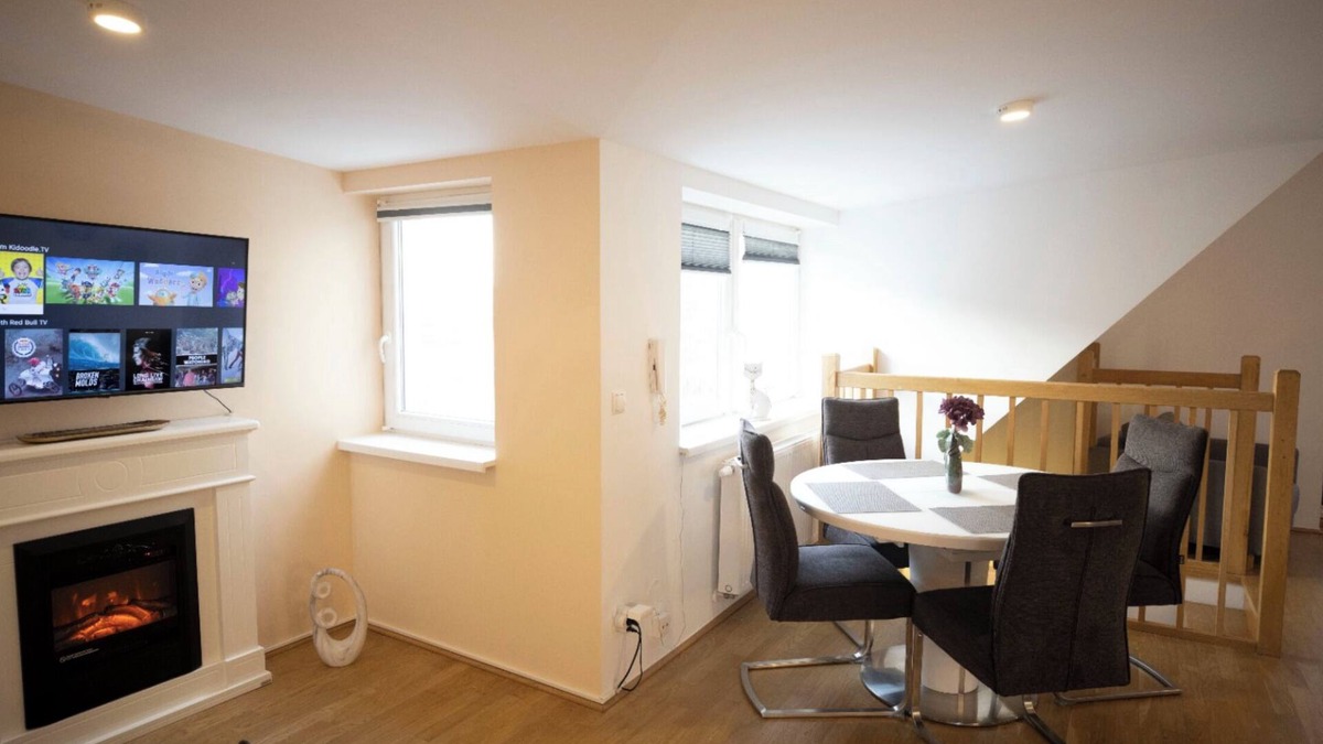 Favoriten Apartment | View above Vienna | DG6