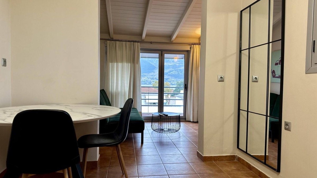 Ioannina Apartment | View Lake Attic in Ioannina