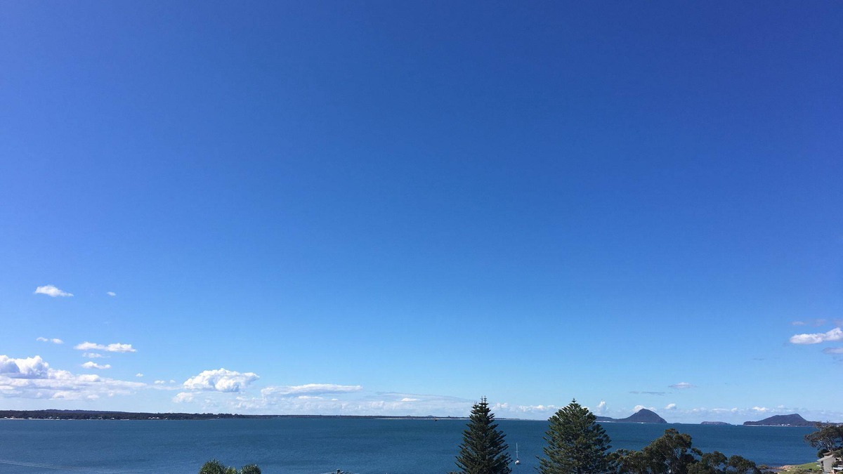 Soldiers Point House | Views on Vista: Amazing views overlooking the bay and out through the headlands.