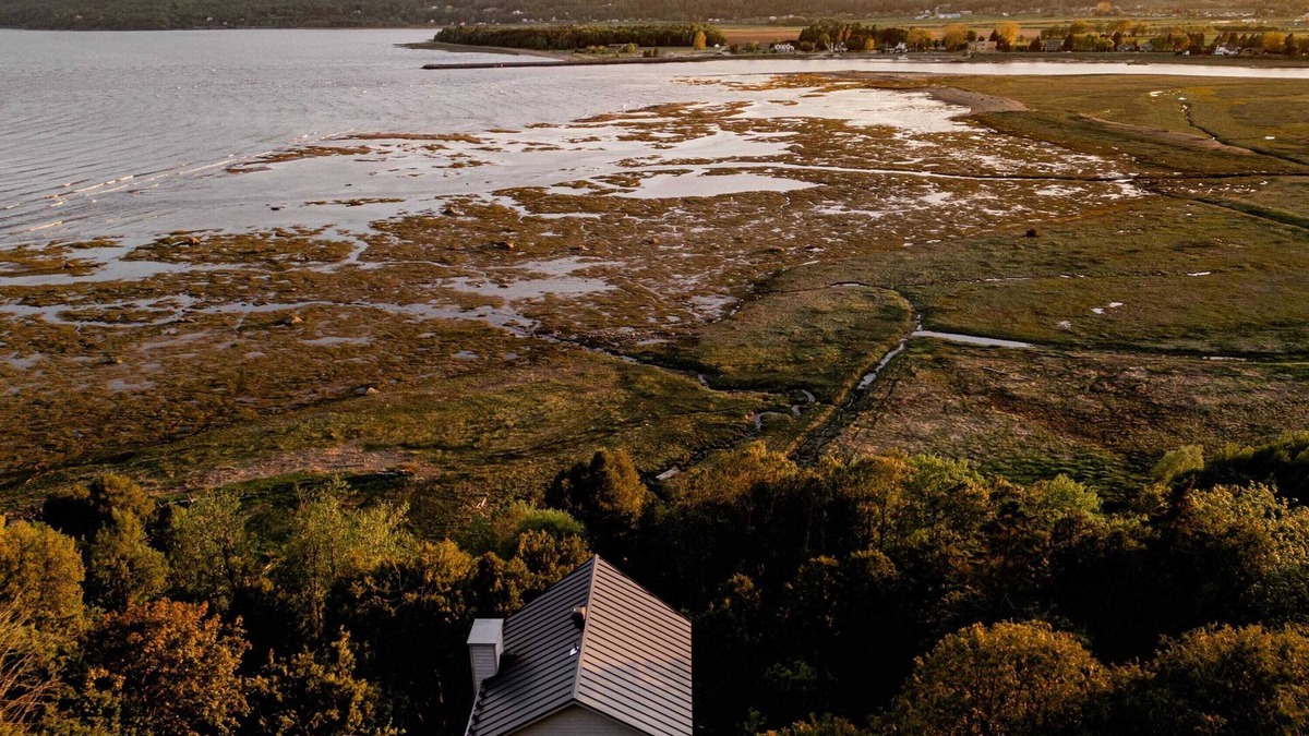 Baie-St-Paul House | Views that Captivate, Spa, Trails Await