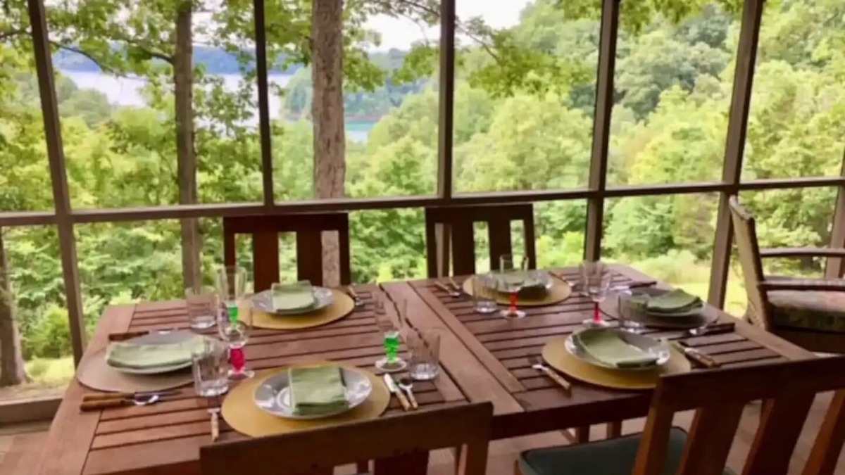 Jamestown Cabin | Views to Die For - Relax on 2 decks + Screen Porch; 1 mile to Pleasant Hill ramp