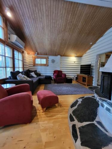 Syote House | Viihtyisä ja tilava mökki, Pytkykaksonen B
